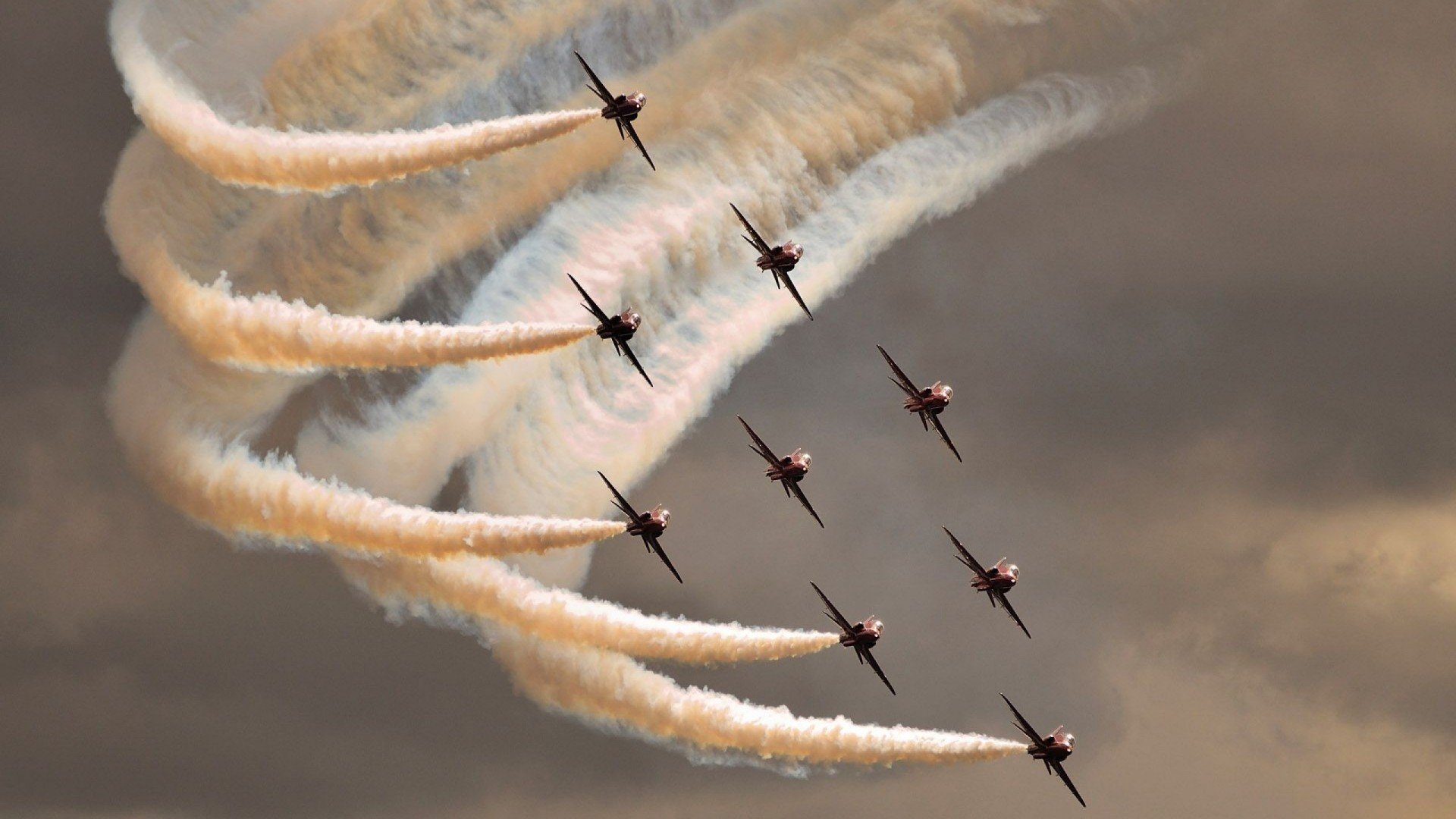 9游电竞资讯-2019年总决赛第4场：库里在第一节就投进连续两个长距离三分，开启“火力模式”